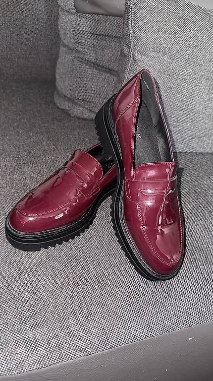 Scarpe da donna: BORDEAUX LACK-LOAFER – Usato da Gossau SG venduto da 2002gomes2002 2