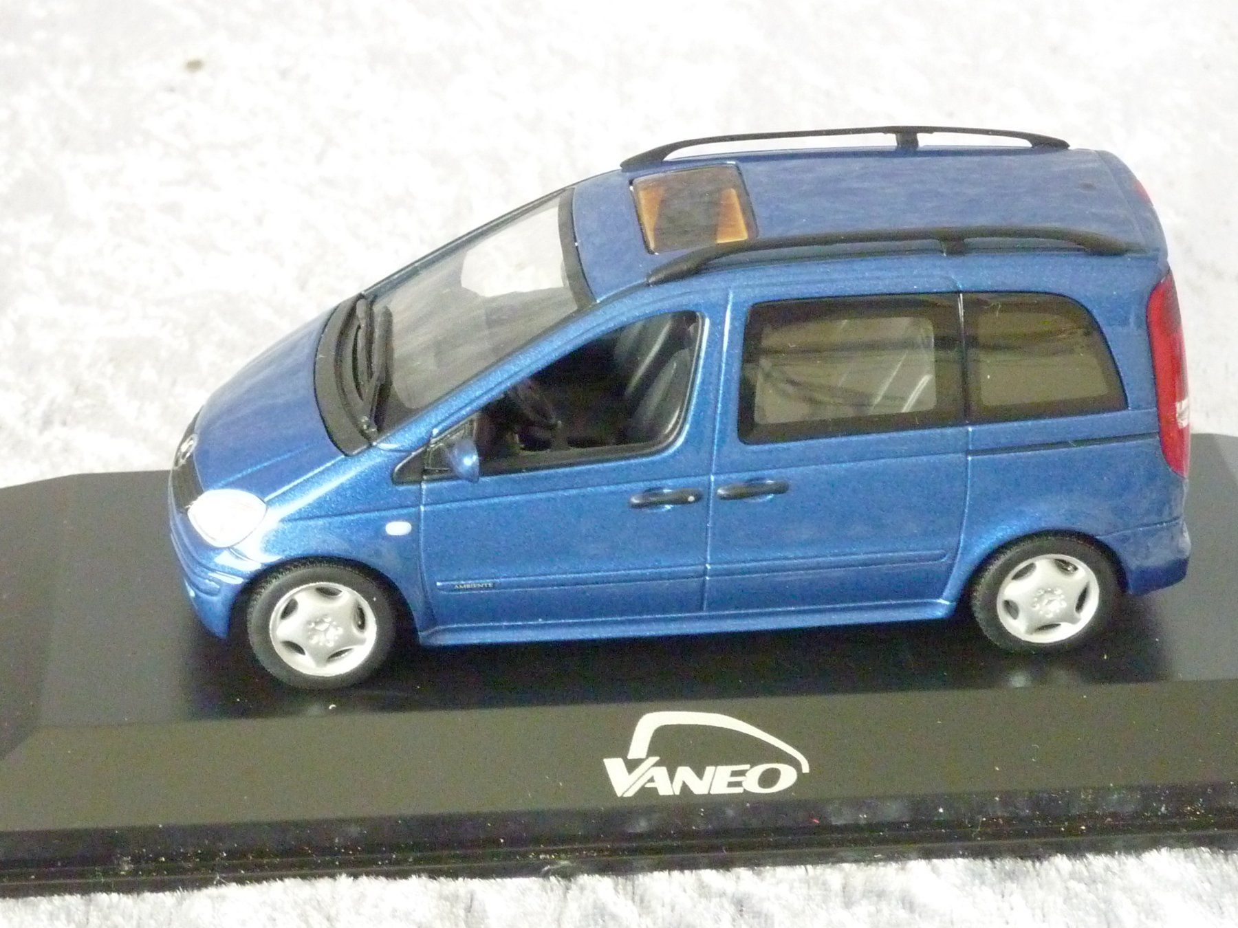 Minichamps Modellautos: Mercedes Vaneo 1:43 – Neu und originalverpackt aus Dürrenäsch von modellautos4you 2