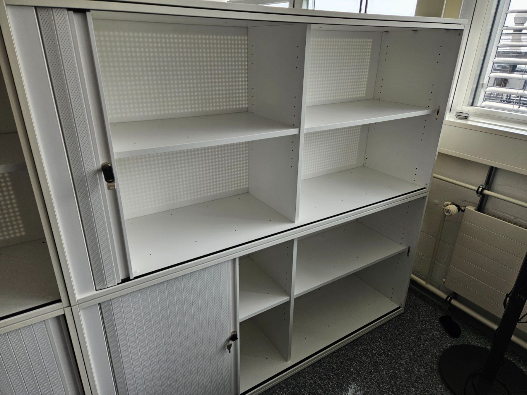 Armadi: Lateralschrank ZKD – Usato da Rüti b. Büren venduto da Aartex 1