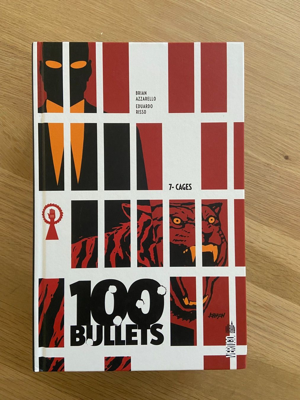 Fumetti: 100 BULLETS / TOME 7 / CAGES (EO) – Usato da Corcelles-près-Payerne venduto da 1562Comics