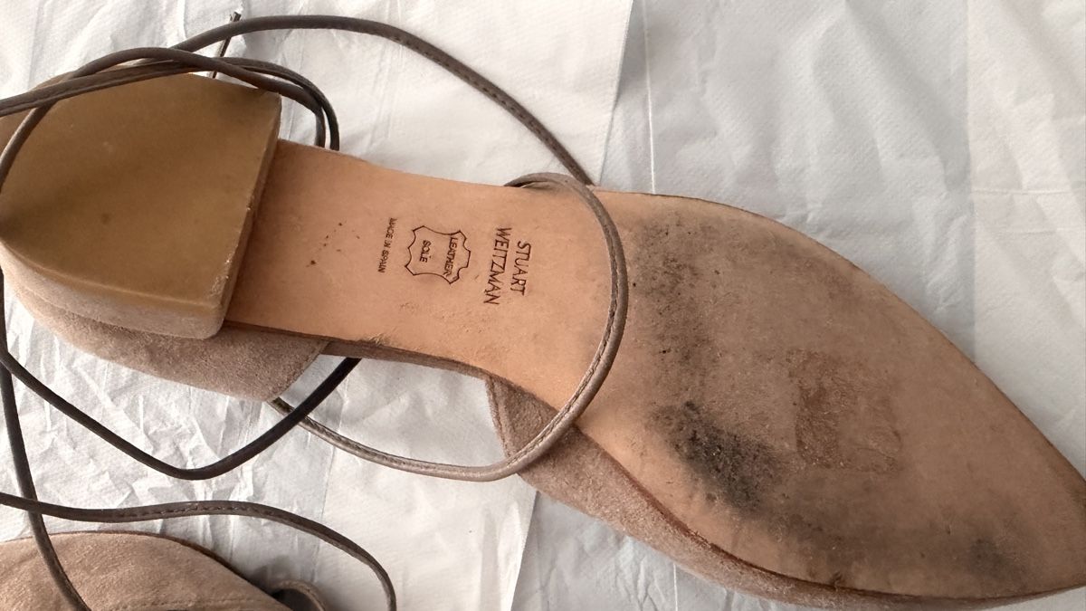Stuart Weitzman Scarpe da donna: Schnürschuhe Stuart Weitzman Wildleder beige gebraucht – Usato da Ibach venduto da Harmony0717 1