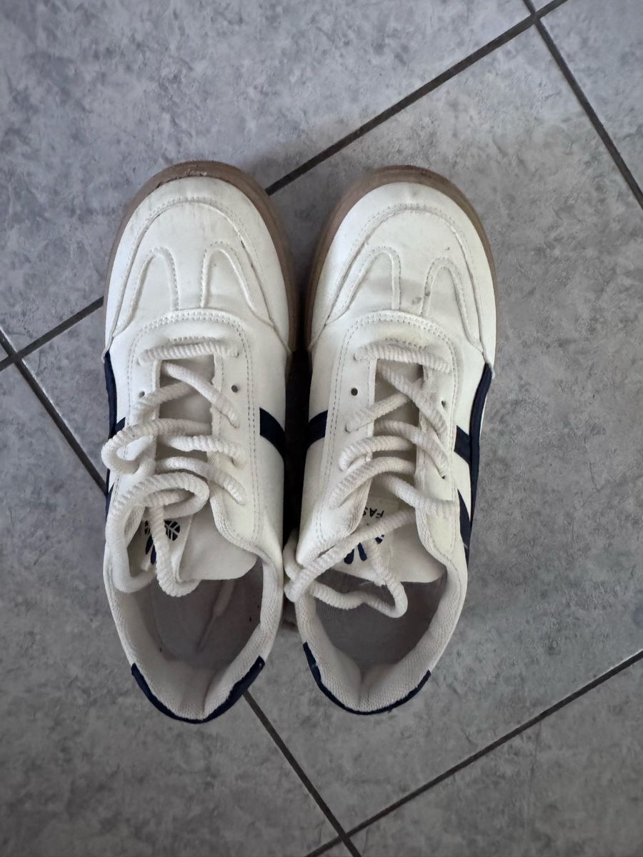 Scarpe da donna: Sneaker Damen weiss dunkelblau  – Usato da Muotathal venduto da mianyc 5