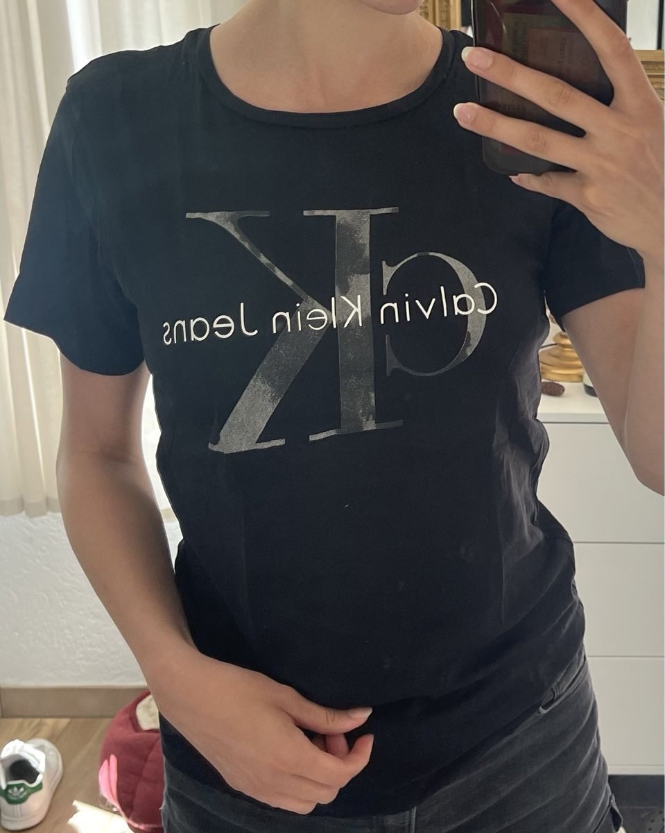 Calvin Klein T-shirt: Calvin Klein T-Shirt – Nuovo (secondo la descrizione) da Lenzburg venduto da CelinaS01 4