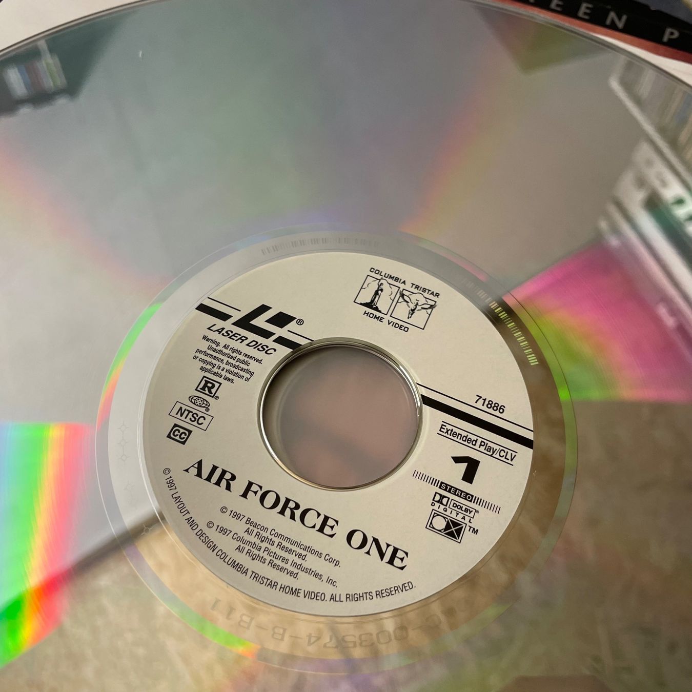 Tutti i DVDs: Harrison Ford: AIR FORCE ONE - LASER DISC - Englisch Orig. – Usato da Stans venduto da Brode 2