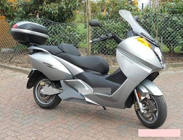 Scooter: Vends Vectrix avec top case jamais roulé. 27 Kms. – Usato da Leytron venduto da sfcars 3