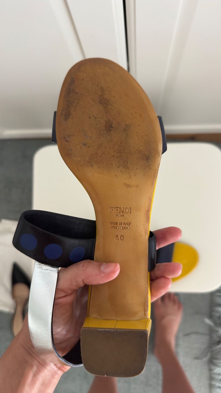 Fendi Chaussures femmes: Fendi Sandals Size 40 – D'occasion à Genève par gvokiii 3