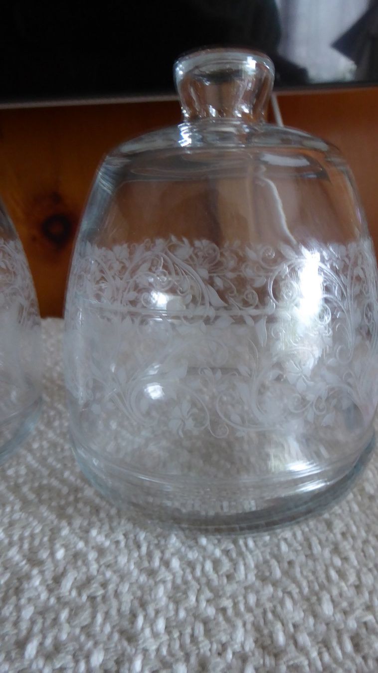 Tutte le decorazioni: 2 sehr schöne Honig/Confi ect Gläser mit Glasritzerei – Usato da Sargans venduto da Benziner 2