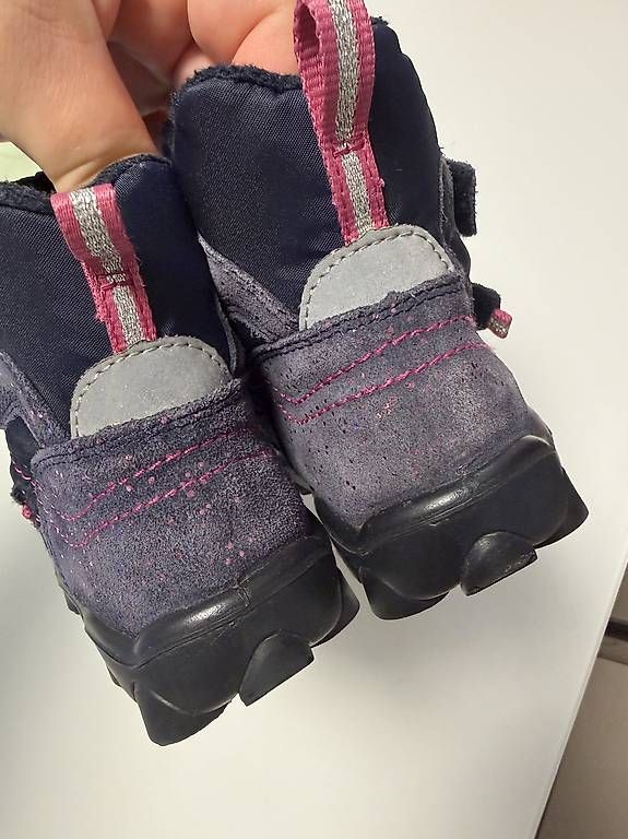 Scarpe per ragazze: Scarponcini per bimba – Usato da Bellinzona venduto da SammlerTI 1