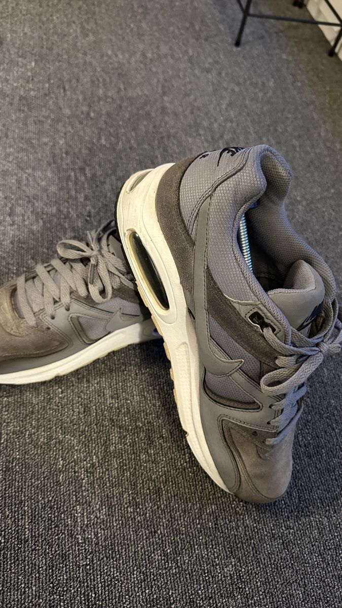 Nike Scarpe da uomo: Nike Air Max Hommes taille 42.5 – Usato da Bulle venduto da LeMoleson 1