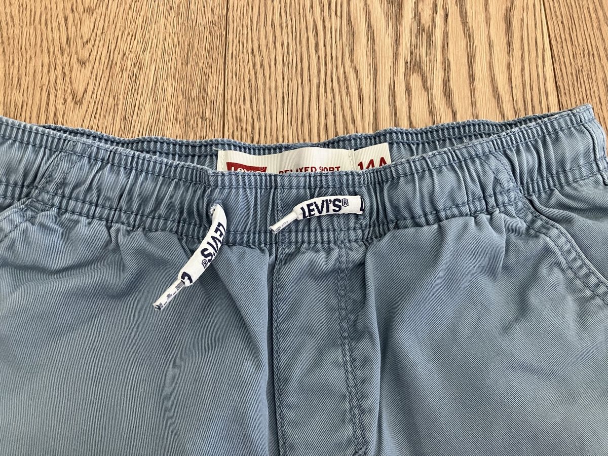 Levi's Pantaloni: Shorts Levi‘s graublau 164 – Usato da Cham venduto da Liliane78 1