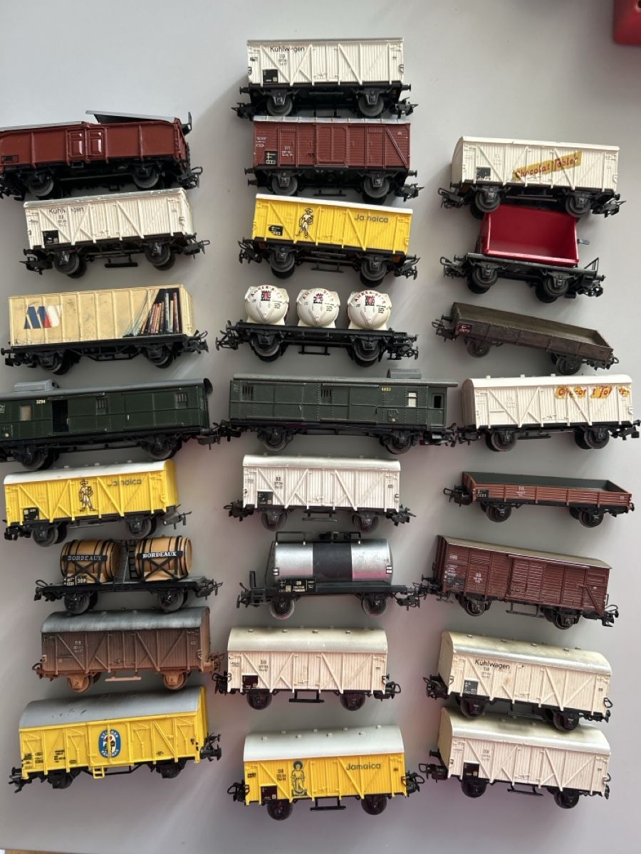 Märklin Modelleisenbahnen: Marklin wagons HO – Gebraucht aus Veytaux von ccristina