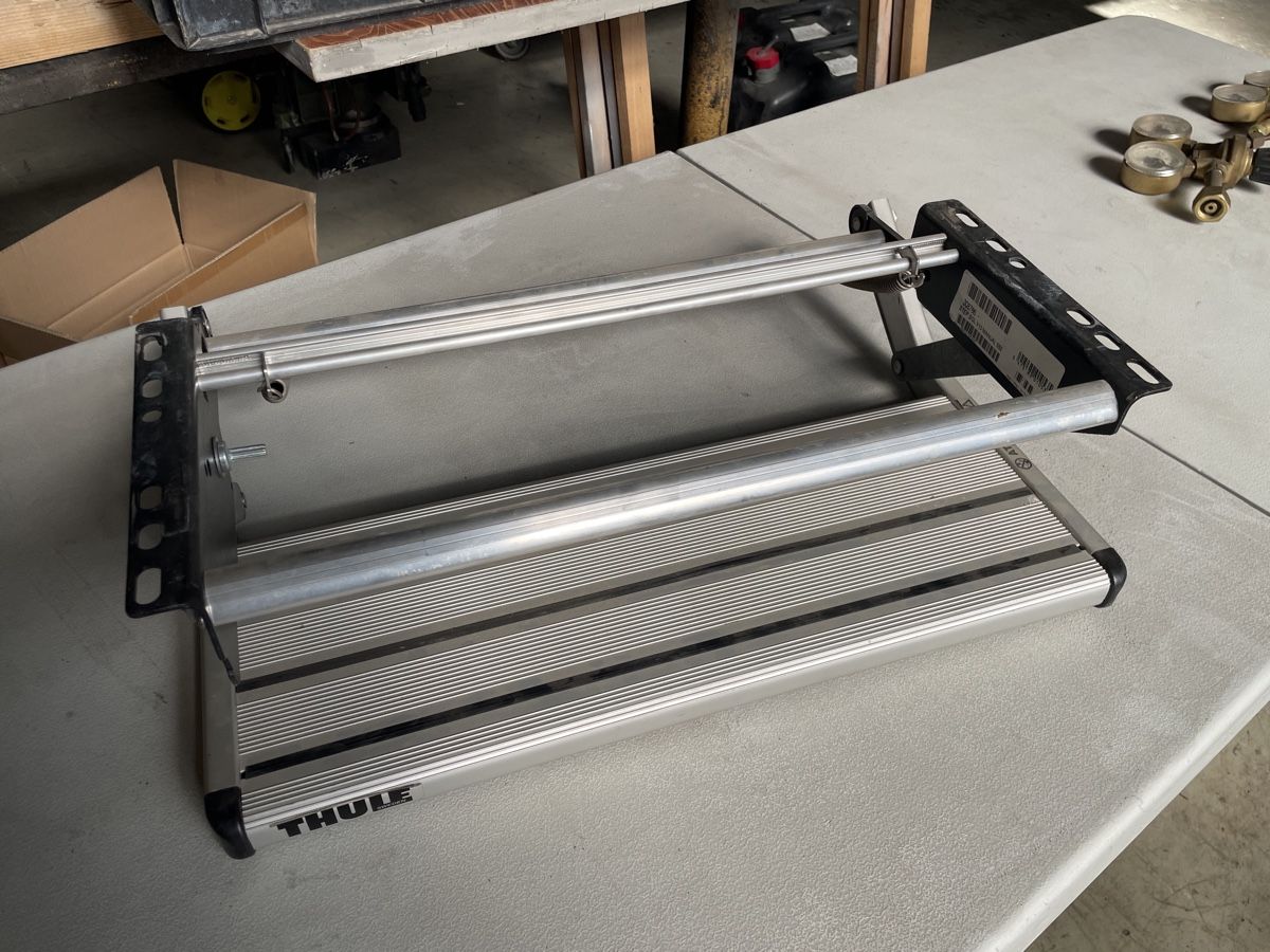 Thule Altri accessori per camping: Einstiegstritt Thule für Camper – Usato da Flaach venduto da Binz