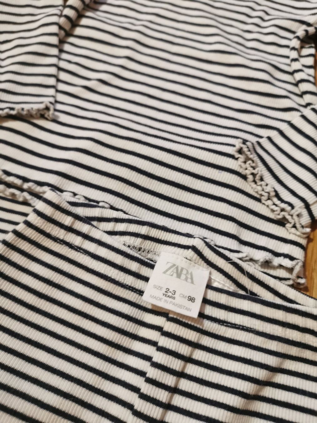 Zara Lotti & Set di vestiti: Zara Set gr. 98 – Usato da Zürich venduto da Simfa 1