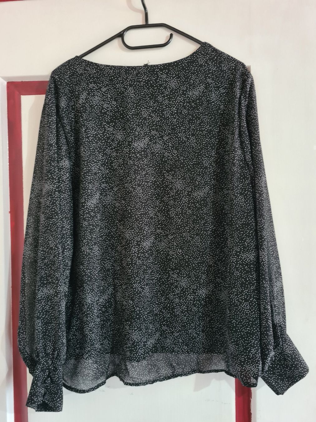 Camicette: Schwarze -Chicorée Bluse – Usato da Balterswil venduto da bischoftanja 3