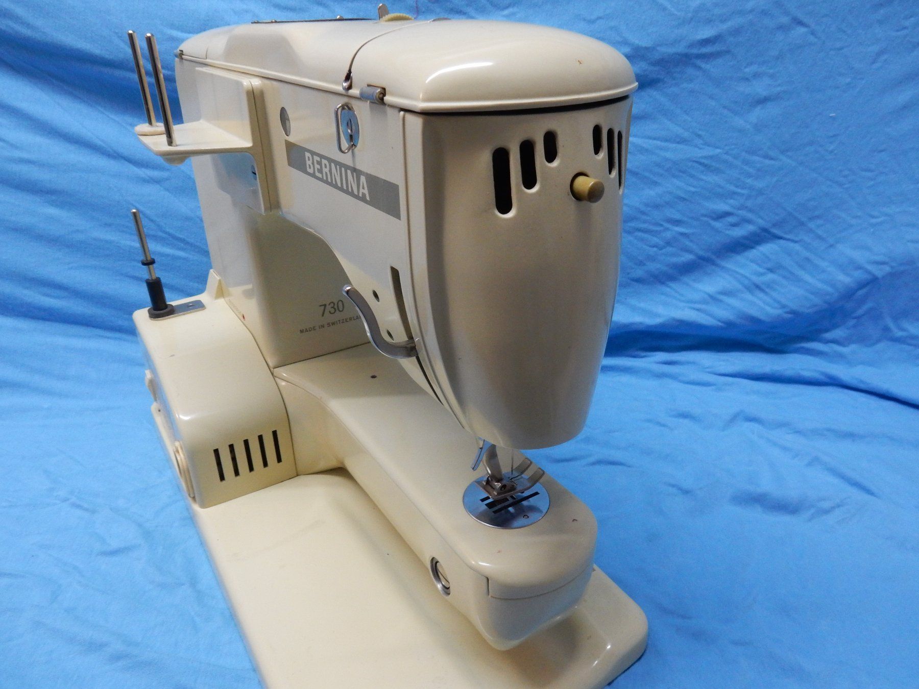 Bernina Machines à coudre: Bernina 730        26100 – D'occasion à Watt par Mariposa49 1