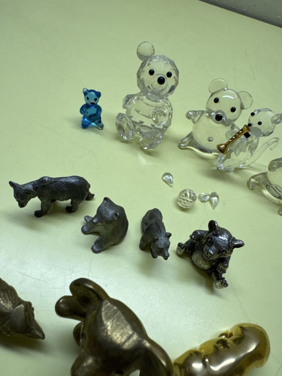 Statuette: Diverse Bären-Figuren, Glas, Messing, Metall – Usato da Winterthur venduto da Zahir02 2