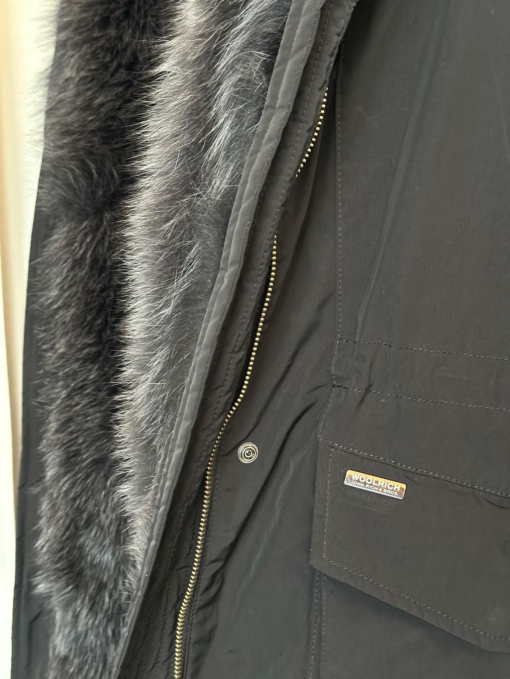 Giacche: Woolrich Winterjacke, Pelzfutter, Fell – Usato da Wil SG venduto da WilSG9500 5