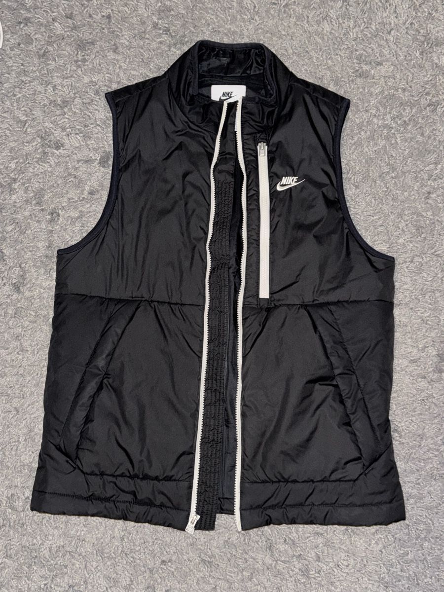 Nike Gilet & Giacche: Nike Weste – Nuovo (secondo la descrizione) da Kirchberg BE venduto da zil_s7sd