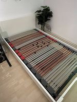 Bett mit Verstellbarem Lattenrost , top Zustand!