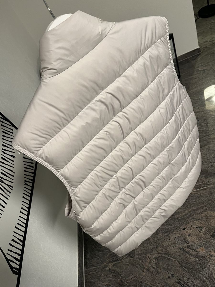 Moncler Gilets: Moncler Daunen Weste Treompan – D'occasion à Gossau SG par DeRiE 1