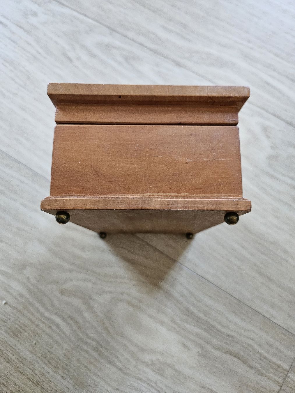 Barattoli: Boîte à bijoux en bois avec doublure rouge – Usato da La Joux FR venduto da car_ck96 2