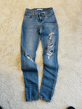 Levis 710 Ripped Jeans Size 26