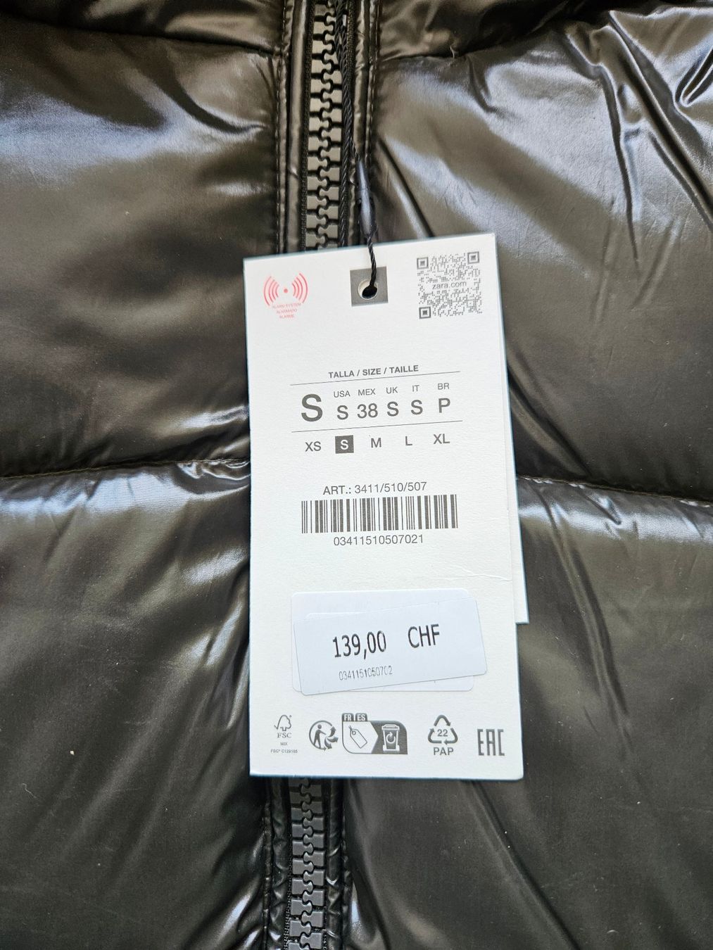 Zara Giacche: Daunenjacke von Zara glänzende Pufferjacke neu mit Etikett – Nuovo e nell'imballaggio originale da Kloten venduto da Samerus 3