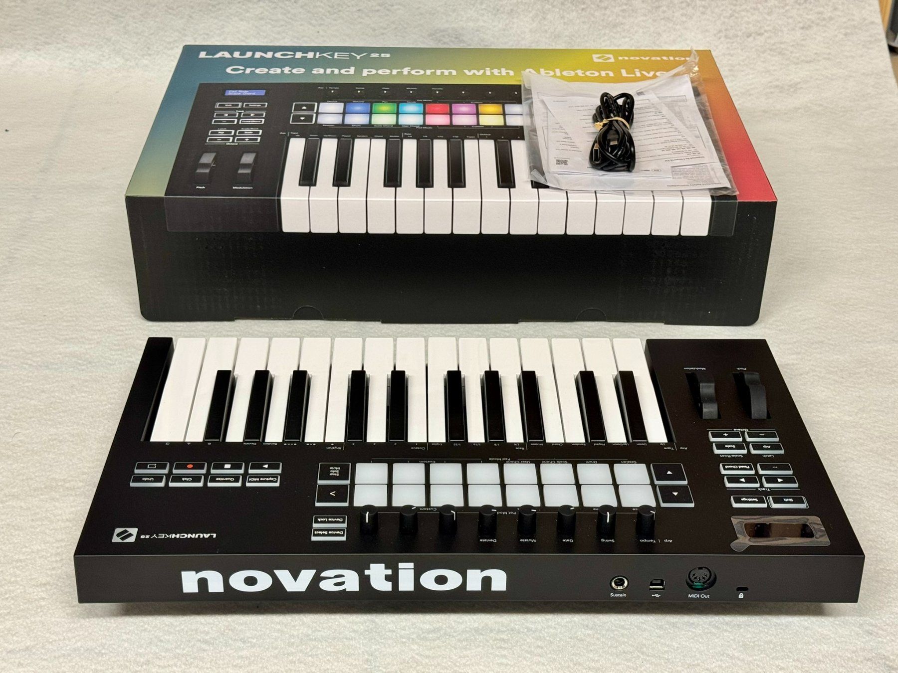 Novation Instruments de musique: Novation LaunchKey 25 Masterkeyboard wie neu – Neuf (Voir description) à Chavornay par jazz1373 2