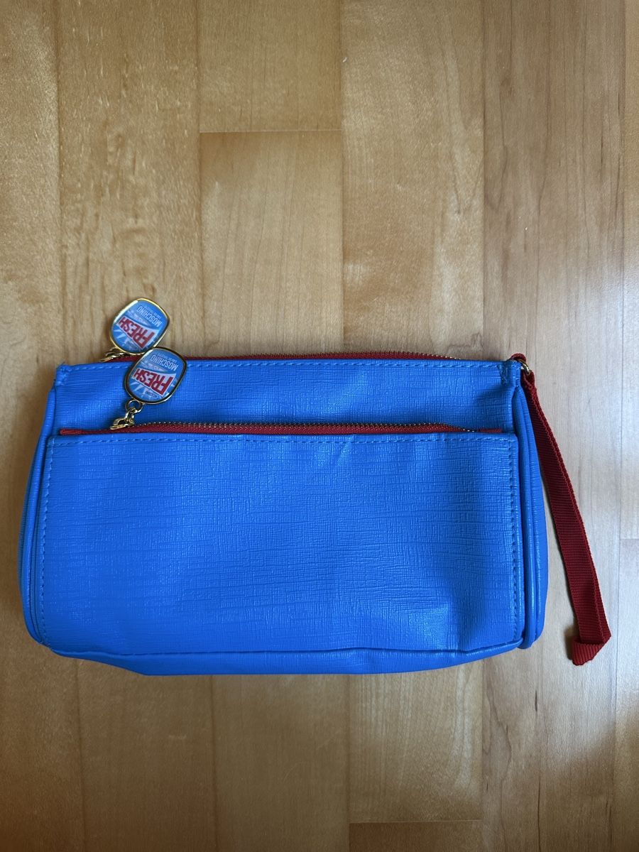 Moschino Custodie per cosmetici: Moschino Kosmetik Tasche Necessaire – Nuovo (secondo la descrizione) da Luzern venduto da ariazalea