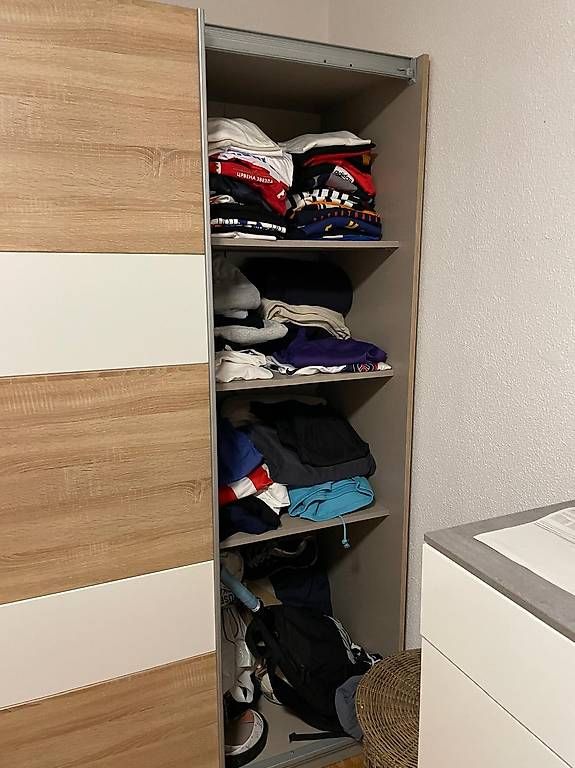 Schränke: Kleiderschrank – Gebraucht aus Küsnacht ZH von pet_65zf 2