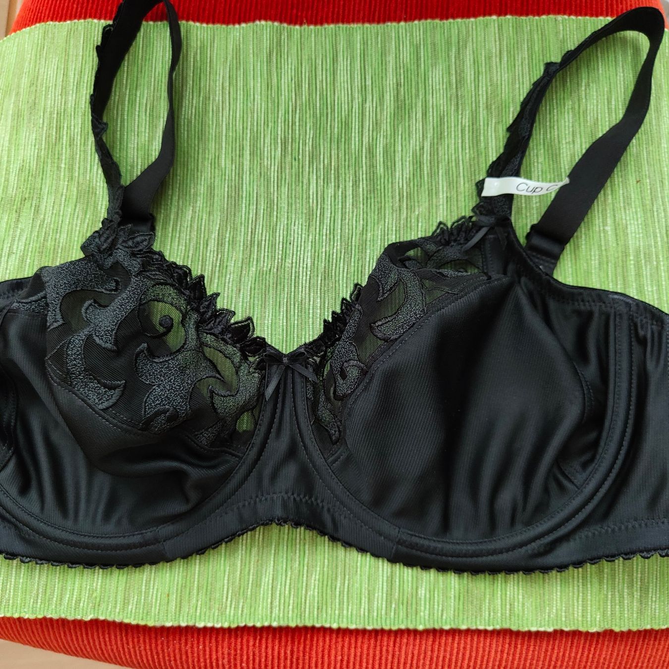 Sonstige Unterwäsche: Felina BH schwarz mit Spitzen  Gr. 95C Fr.12.- – Gebraucht aus Lohn SH von flyerc9