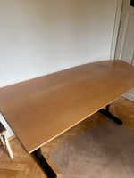 Schreibtisch