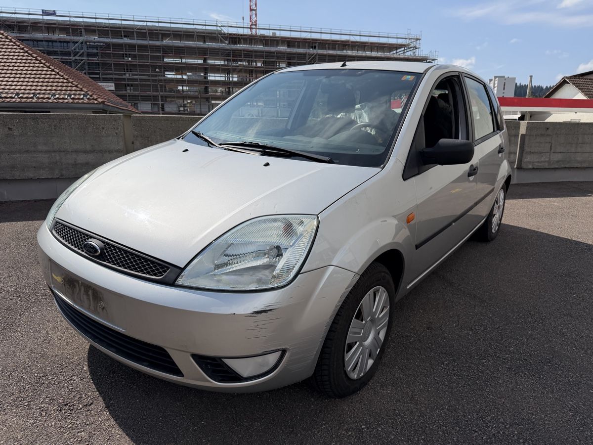 Ford Autos: Ford fiesta – D'occasion à La Chaux-de-Fonds par Transportchezmax