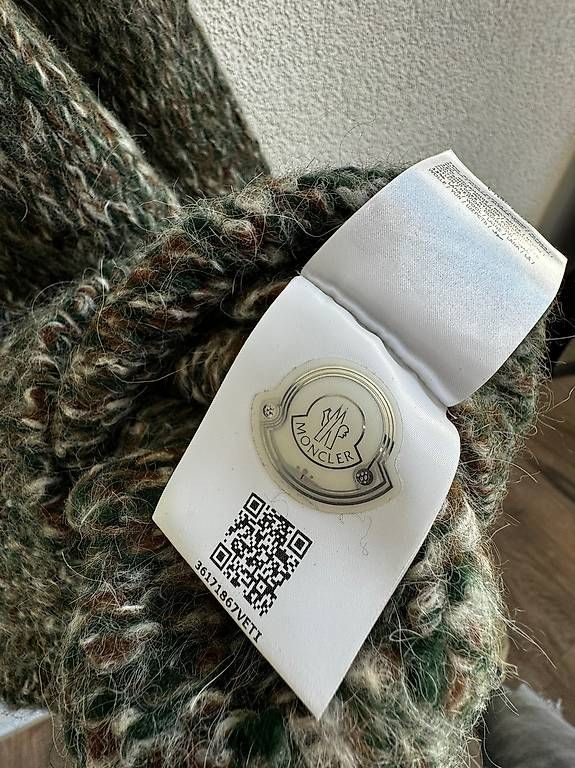 Maglioni & Felpe: Pull Moncler en laine Alpaca M  – Usato da St-Saphorin-Lavaux venduto da lou_g669 4