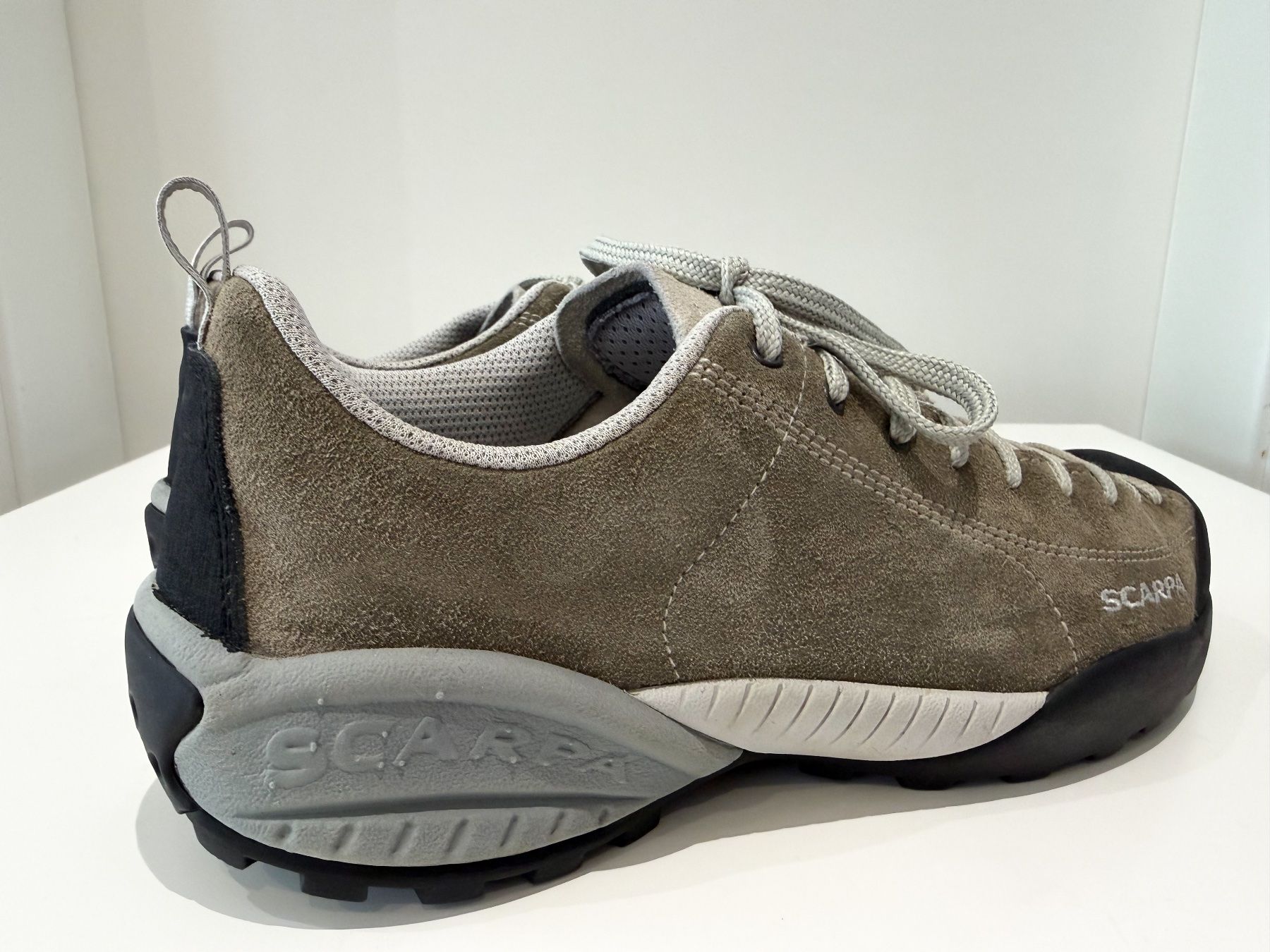 Scarpa Chaussures hommes: Scarpa Mojito Comfort Fit Leder-Wanderschuhe Gr. 40.5 – D'occasion à Dietikon par Angy94 2