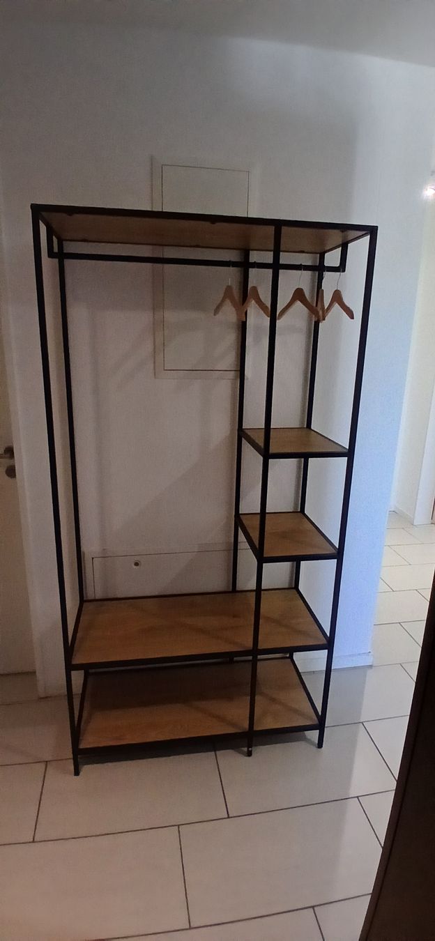 Guardaroba: Garderobe mit viel Platz - 50 CHF VB – Usato da Bülach venduto da mar_2q58