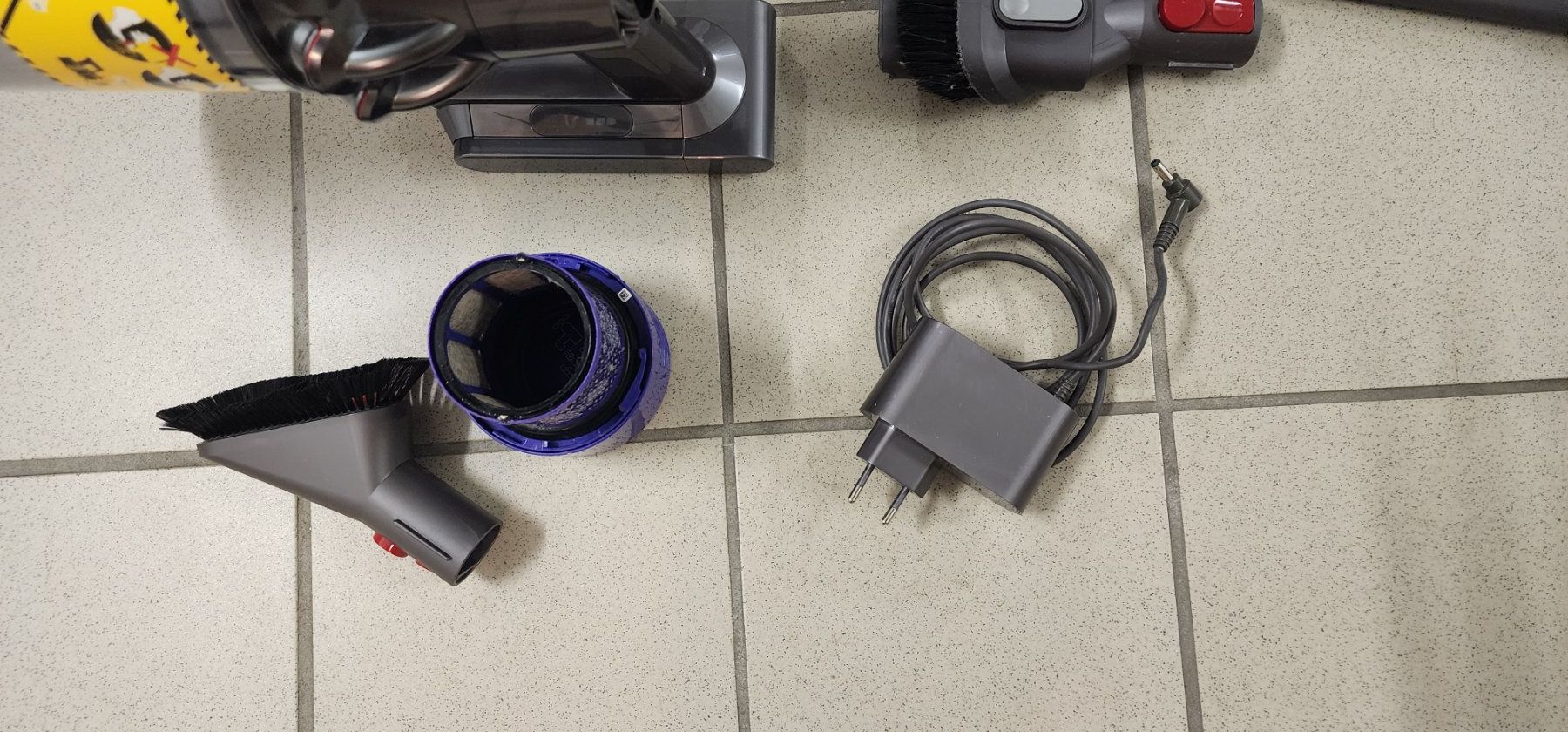 Aspirapolveri & Accessori: Dyson SV12 – Usato da Appenzell Meistersrüte venduto da Brendianer 4