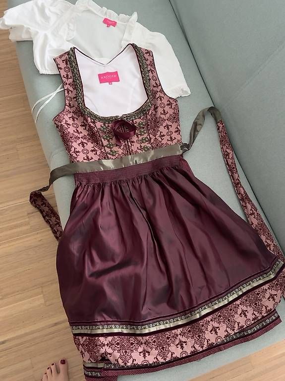 Robes: Wunderschönes Krüger Dirndl  – D'occasion à Lenzburg par LaetitiaA