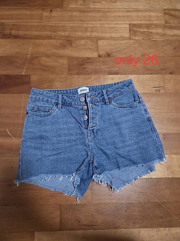 Pantalons: Kurze Hosen – D'occasion à Andelfingen par mad_2zbm 3