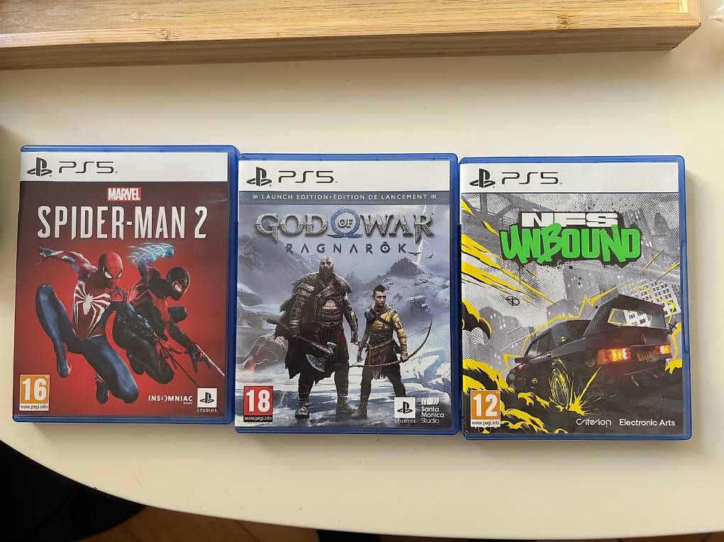Consoles: Playstation 5 Disc Version mit 3 Controller – D'occasion à Basel par Springeli 2