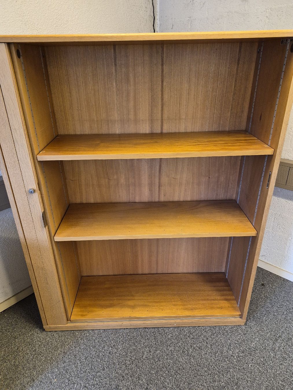 Armadi: Aktenschrank – Usato da Teufenthal AG venduto da ChT. 4
