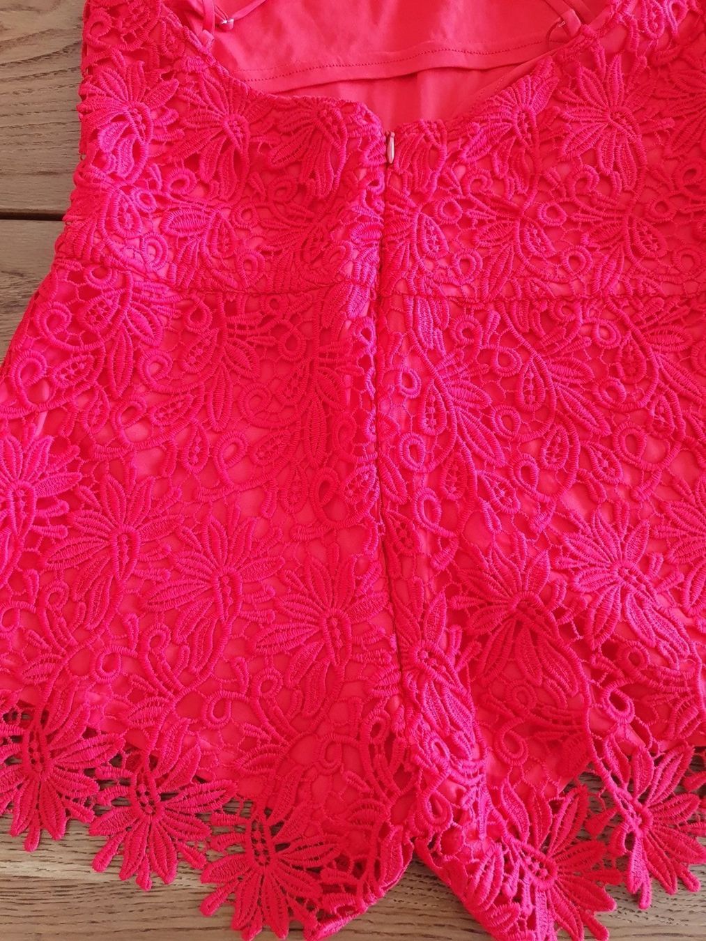Vestiti: combinaison en dentelle rouge taille 34 – Usato da Cheseaux sur Lausanne venduto da pan_skd5 3