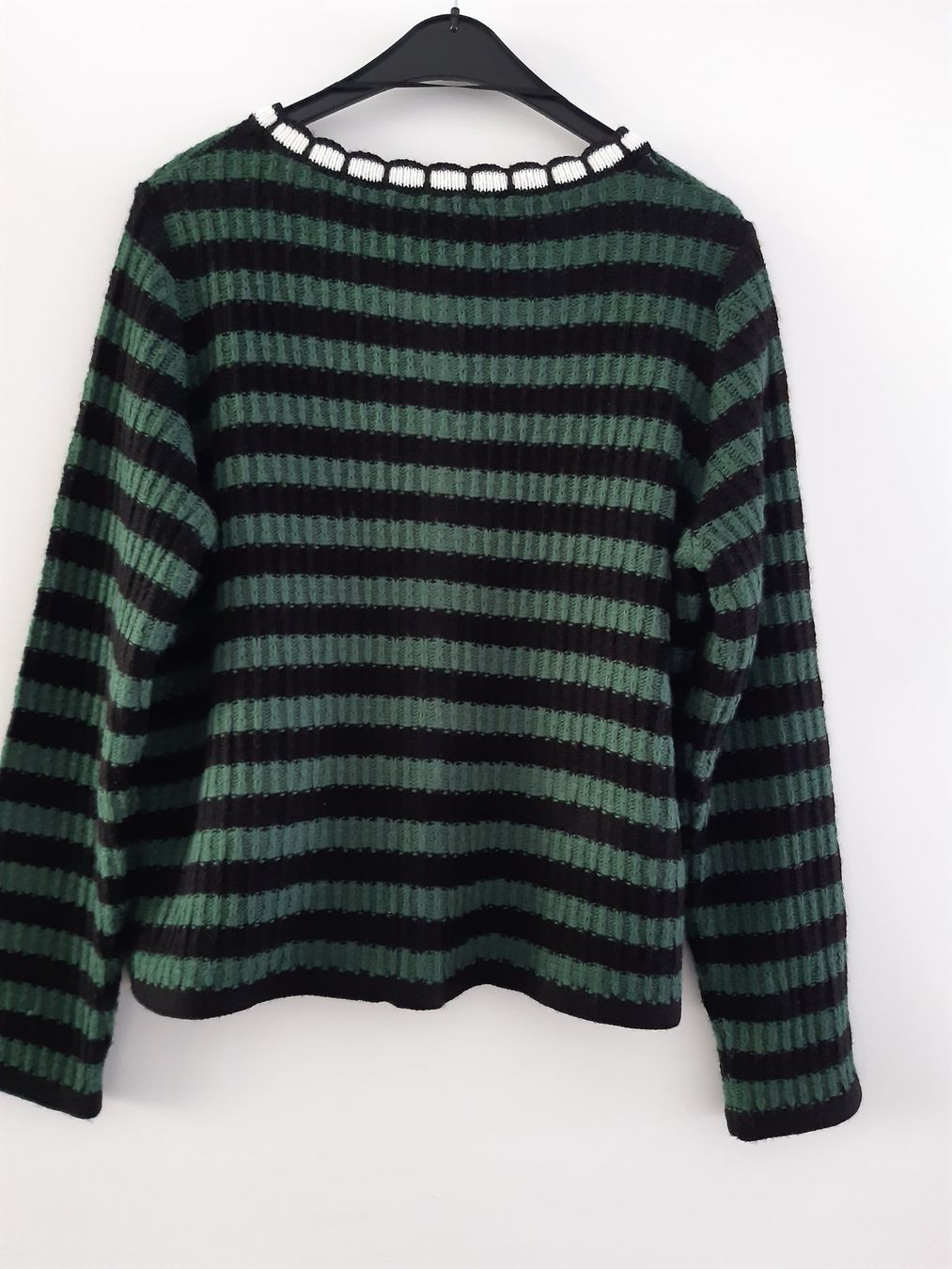 More & More Giacche: Damenstrickjacke More&More  grün schwarz gemustert – Usato da Wettingen venduto da beahu 1