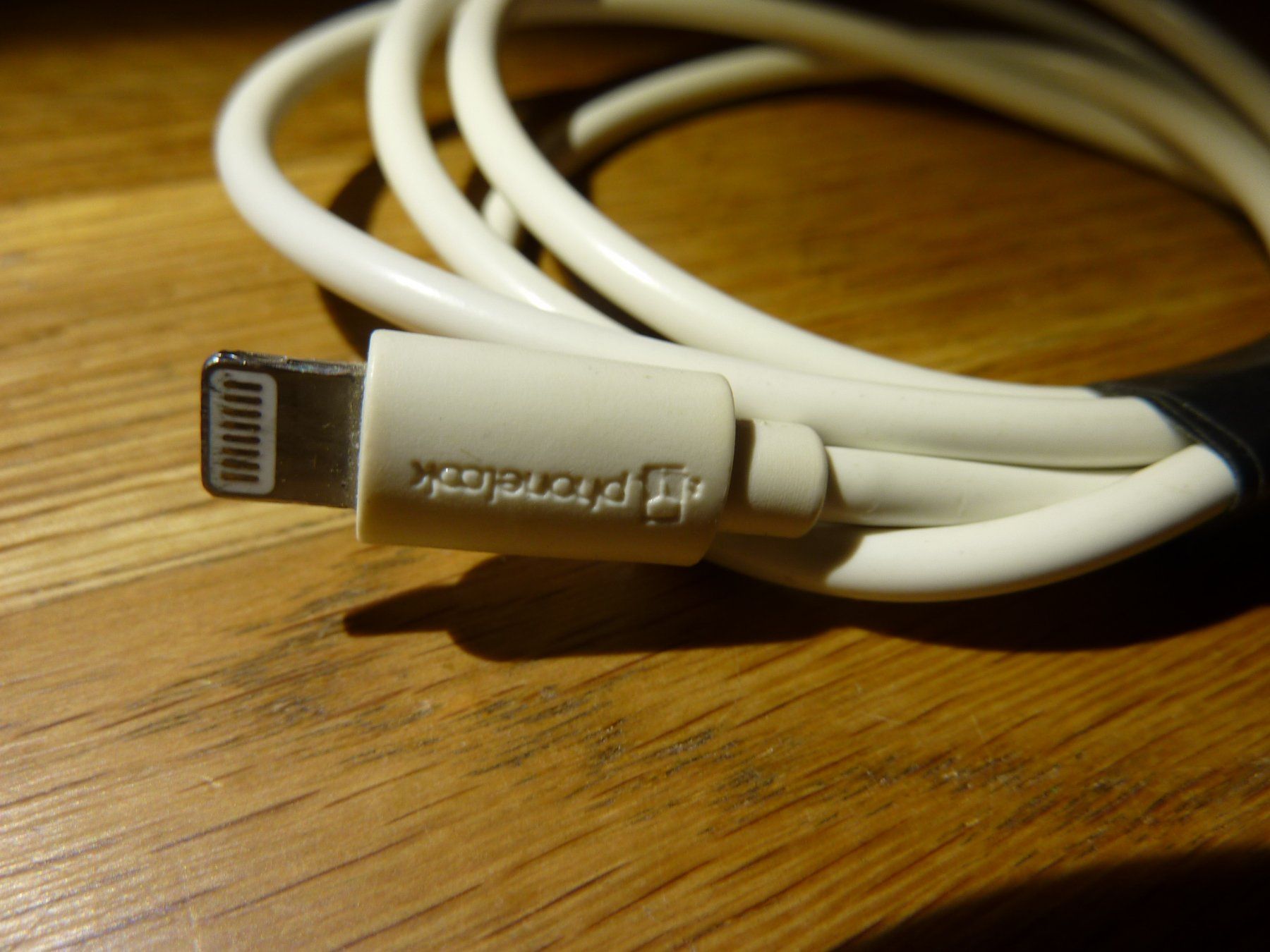 Apple Cavi: Apple iPhone Lightning Kabel USB (1 m) - PhoneLook - Weiss – Usato da Hochfelden venduto da swissice 1