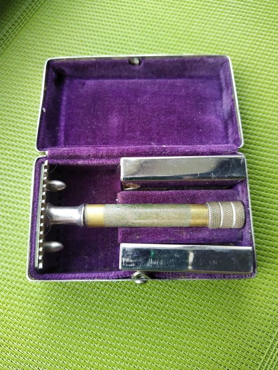 Vintage Rasierer mit Metalldose (Gebraucht) in Safenwil für CHF 38 ...