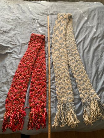 2 Schals handmade in Thailand gestrickt mit Wolle, neuwertig