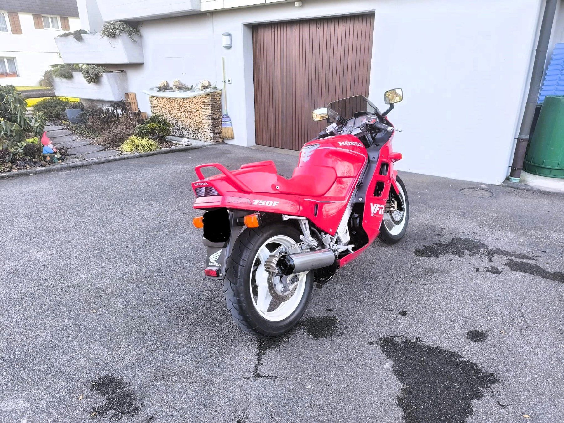 Strada: VFR 750F  RC24 – Usato da Oberkirch LU venduto da japansoul 6