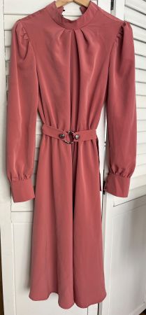 New beautiful dress   size M