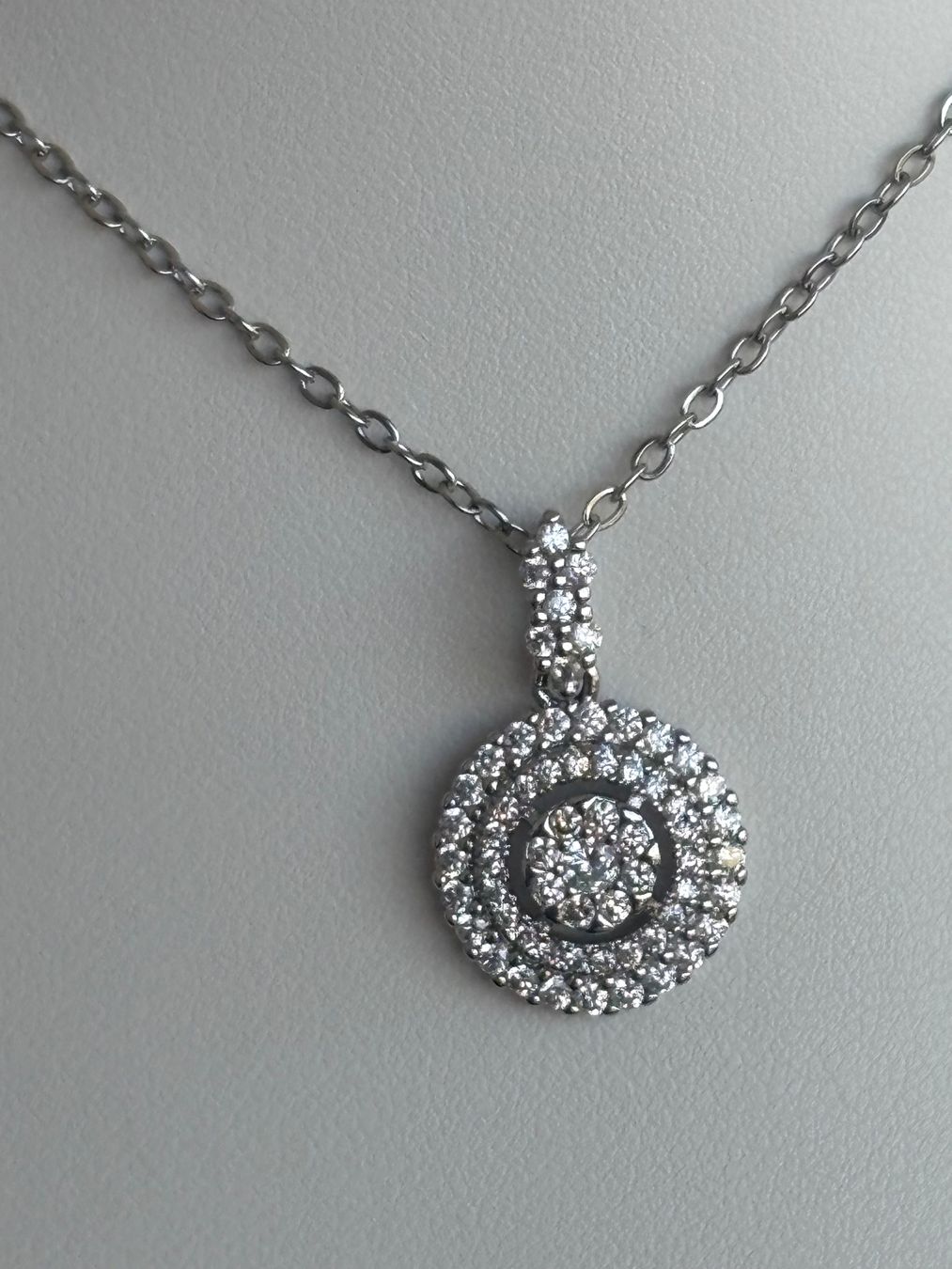 Catenine: Luxus Elegante Kette Farbe :  Silber – Nuovo (secondo la descrizione) da Biel-Bienne venduto da Roserosse13 5