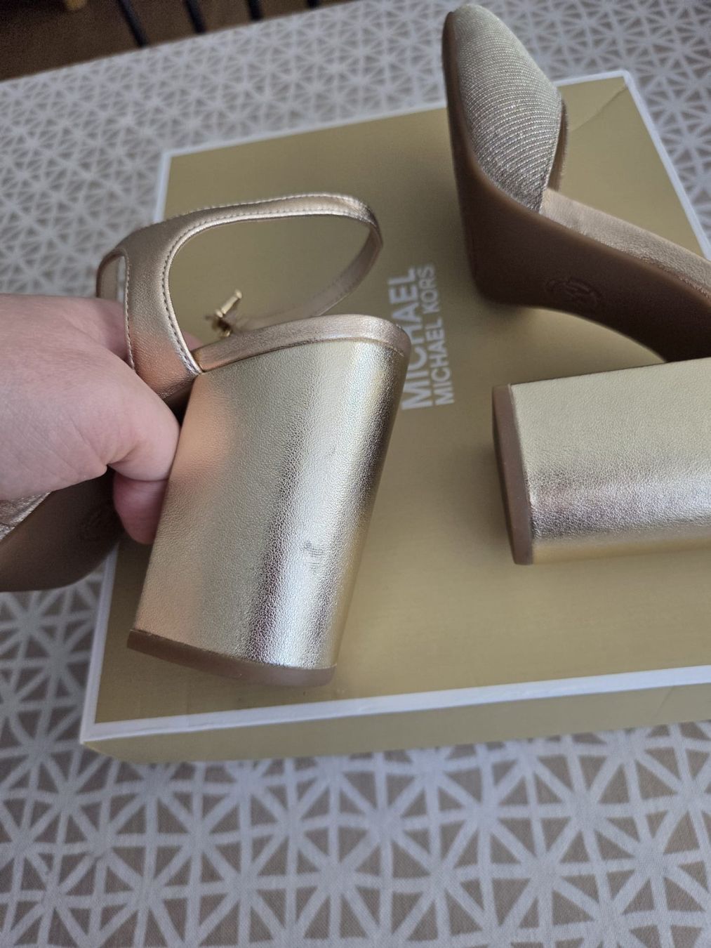 Michael Kors Scarpe da donna: Michael Kors Alina Flex Pumps mit Glitzer – Usato da Wallisellen venduto da sek_9xgf 8